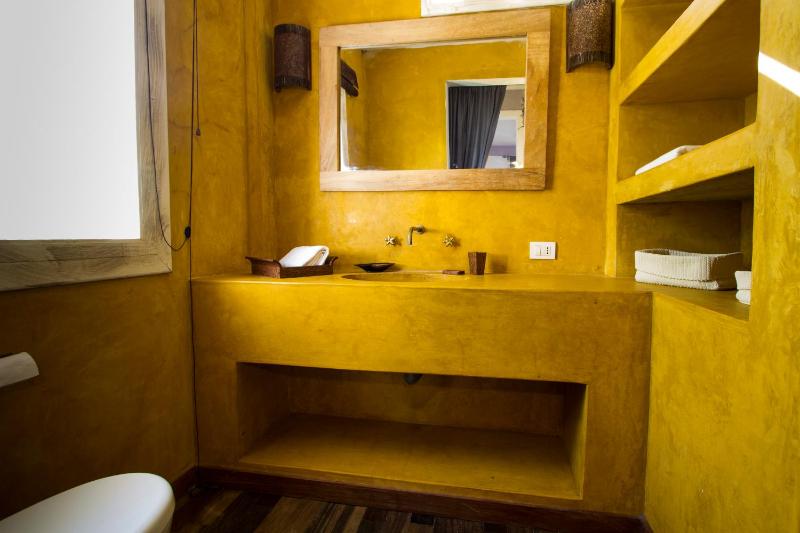 Uzuri Boutique Hotel - image 5