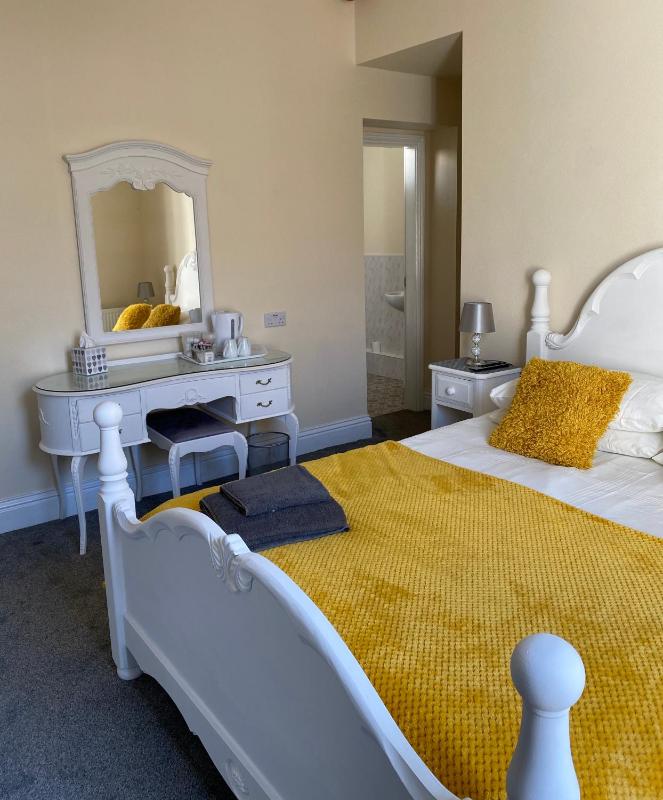 Deluxe Double Room image 1