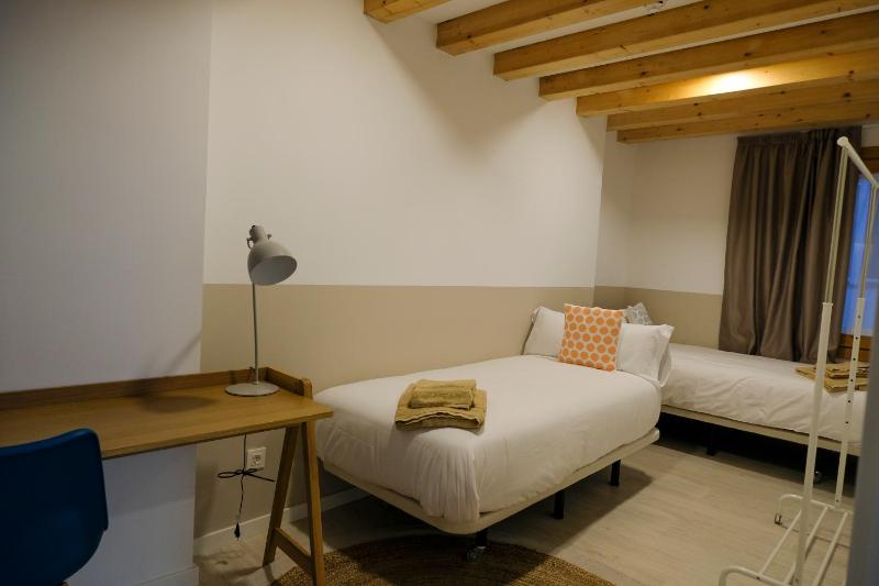 Deluxe Apartment with Balcony image 4