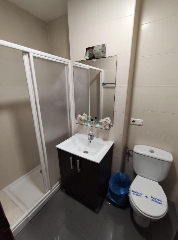 Double Room with Balcony image 4