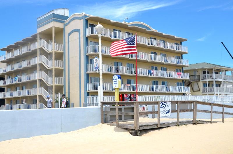 Crystal Beach Hotel - image 5