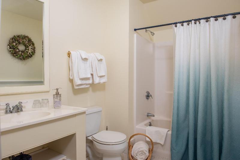 Deluxe Double Room with Balcony # 11 image 2
