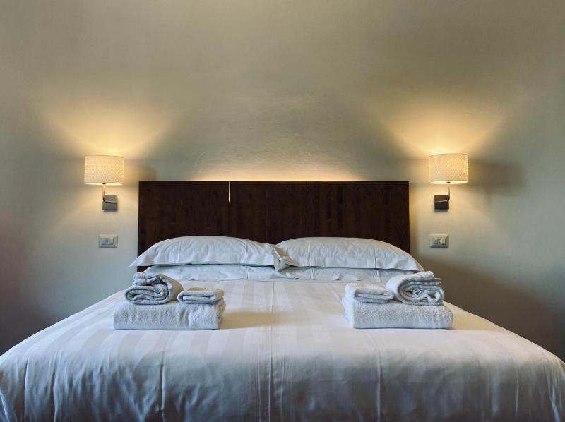 Double Room with Private Bathroom image 1