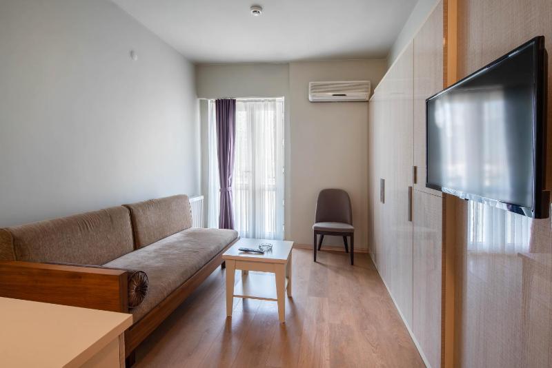 Two-Bedroom Suite image 3