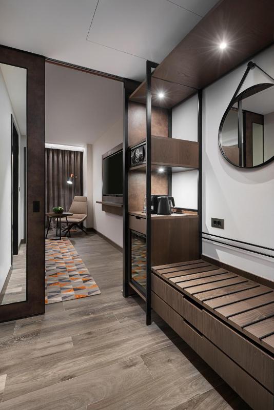 Twin Room - Club Access image 3