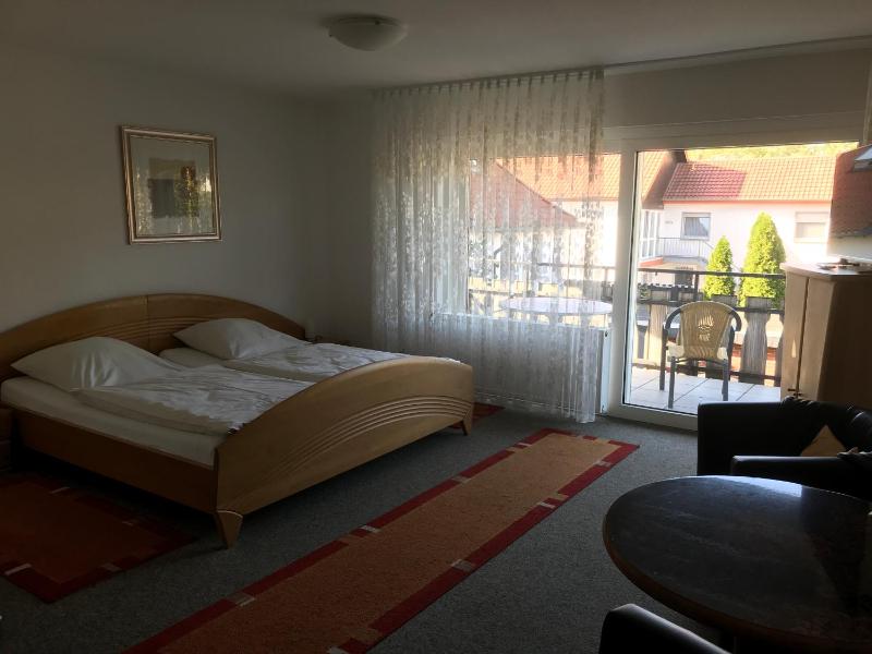 Double Room image 4