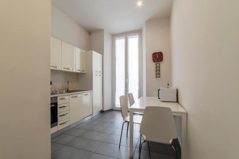 One-Bedroom Apartment image 4