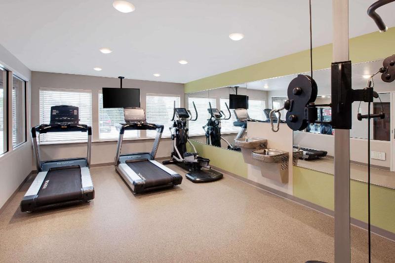 WoodSpring Suites Plano - North Dallas - image 4