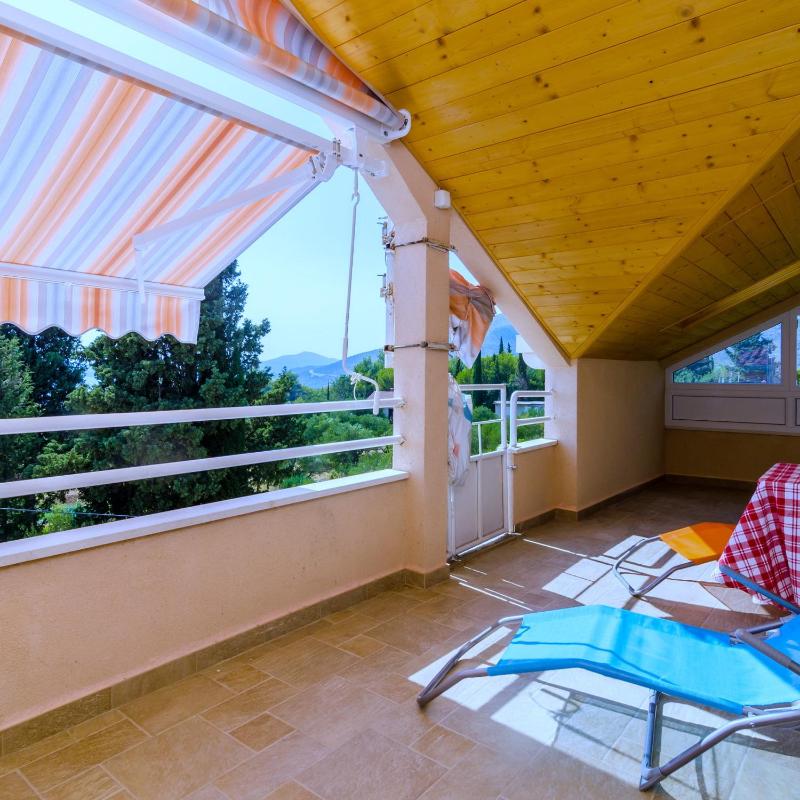 Standard Two-Bedroom Apartment with Balcony and Sea View image 1
