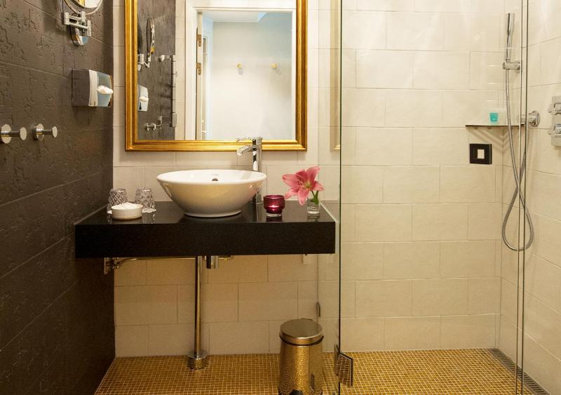 Suite image 2