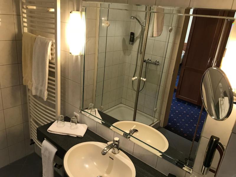 Single Room image 2