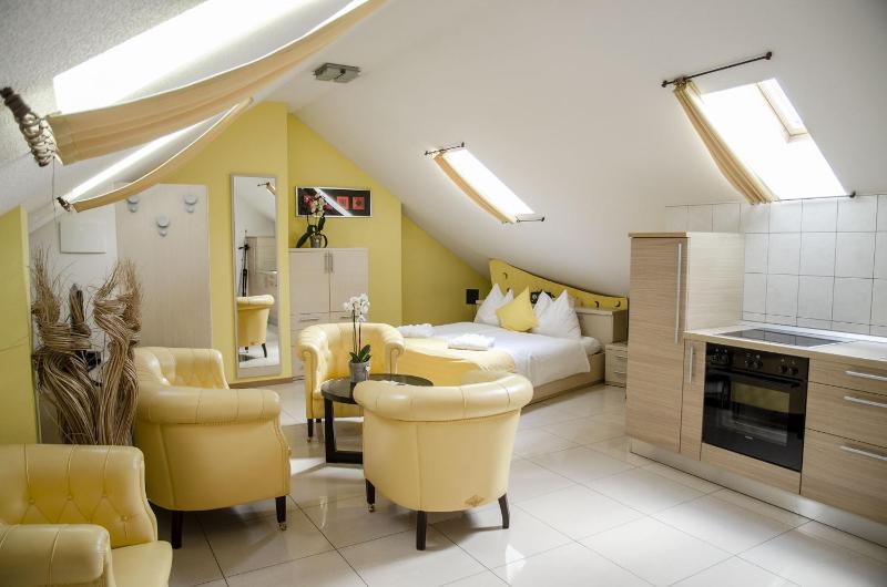 Suite (3 Adults) image 2