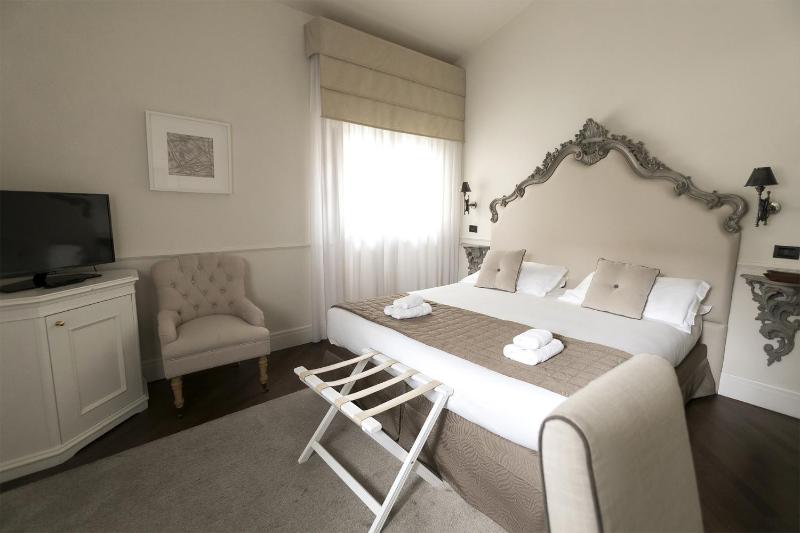 Classic Double or Twin Room with Spa Access image 1