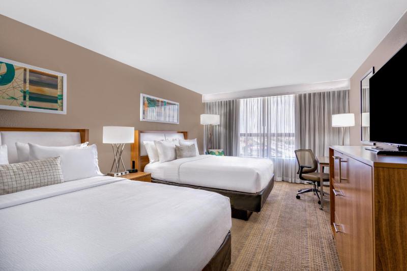 Standard Queen Room with Two Queen Beds image 1