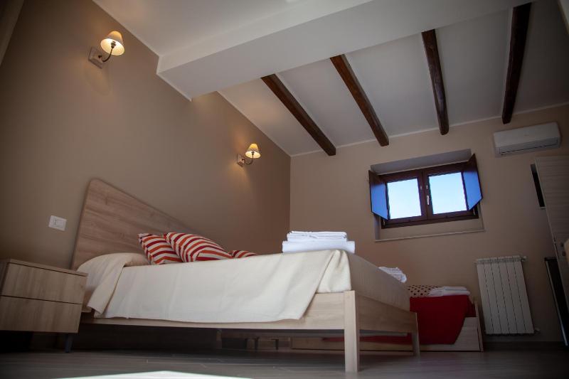 Family Room image 3