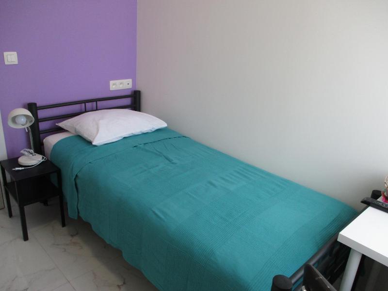 Standard Single Room image 4