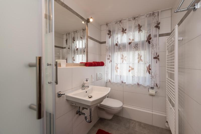 Single Room image 2