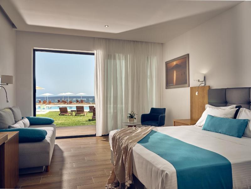 Junior Suite with Sea View image 1