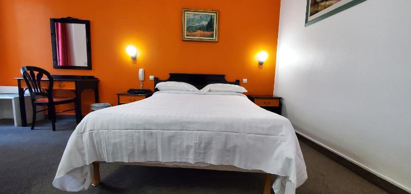 Triple Room image 3