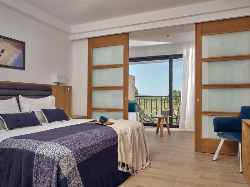 Suite with Sea View - Annex 200m. image 3