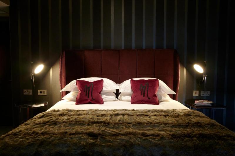 Standard Double Room image 3
