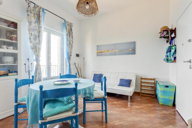GuestHost - Trapani Seaview Apartment - image 5