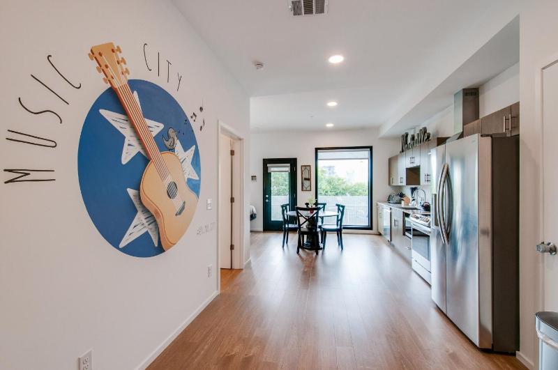 One-Bedroom Apartment image 2