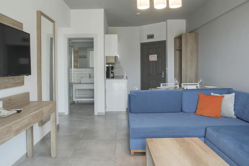 Deluxe Apartment image 2