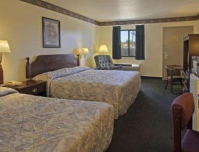 Double Room with Two Double Beds - Non-Smoking image 2
