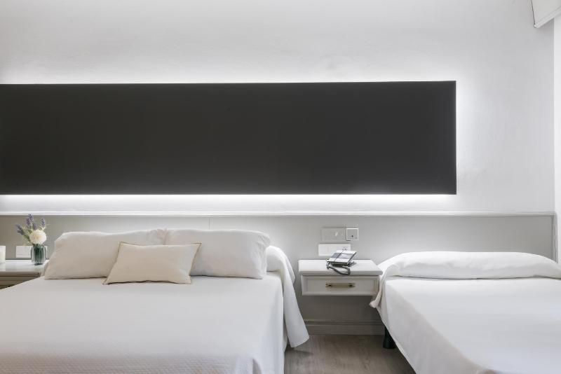 Triple Room image 4