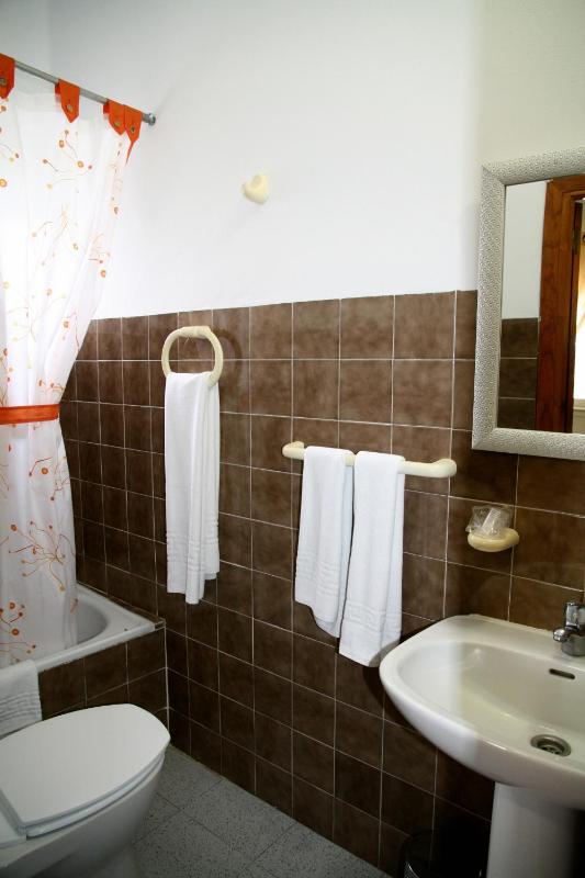 Single Room image 2
