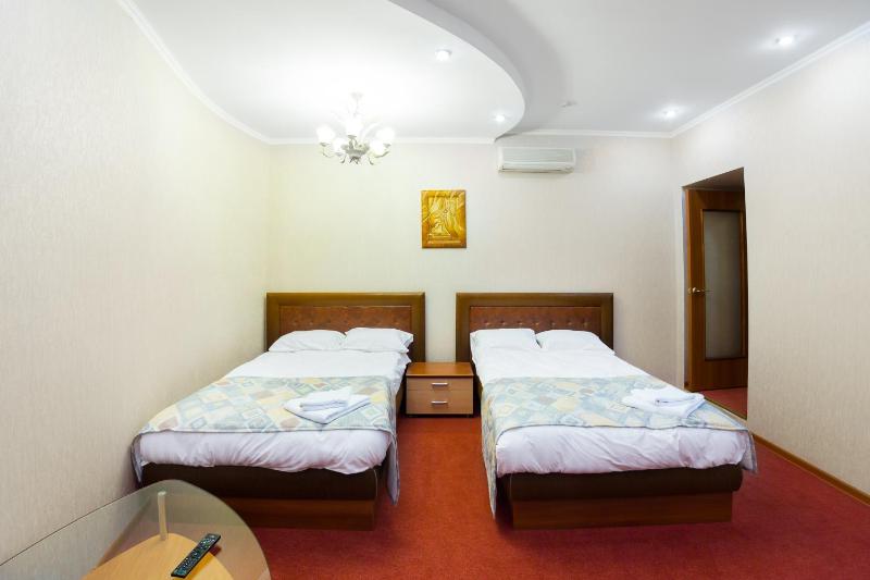 Standard Triple Room image 1