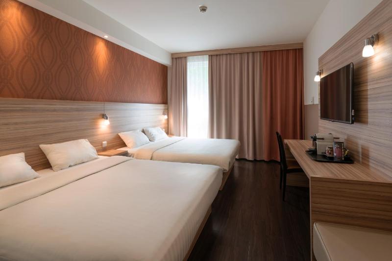 Superior Queen Room with Two Queen Beds image 3