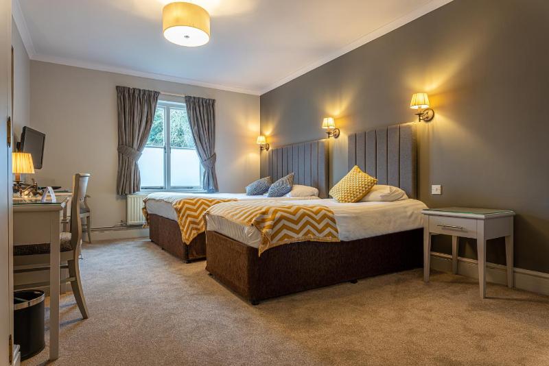 Family Room image 4