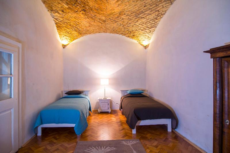 Luxury Two-Bedroom Apartment - Mihail Kogalniceanu 6 image 4