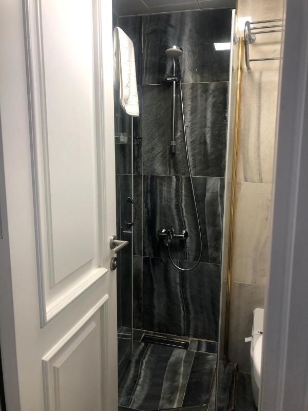 Economy Double Room (No View) image 3