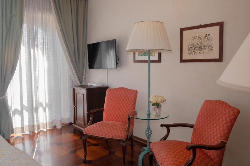 Superior Junior Suite image 4