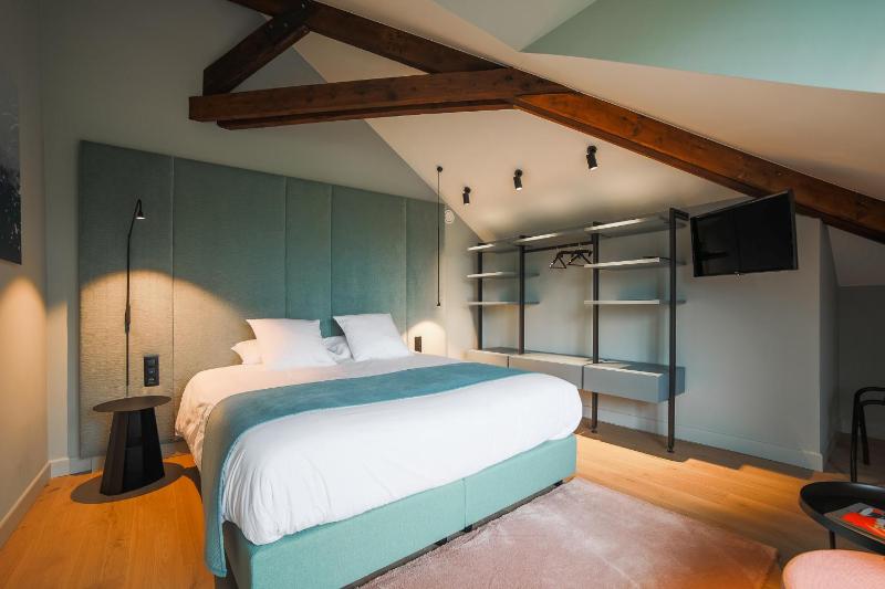 Superior Suite image 1