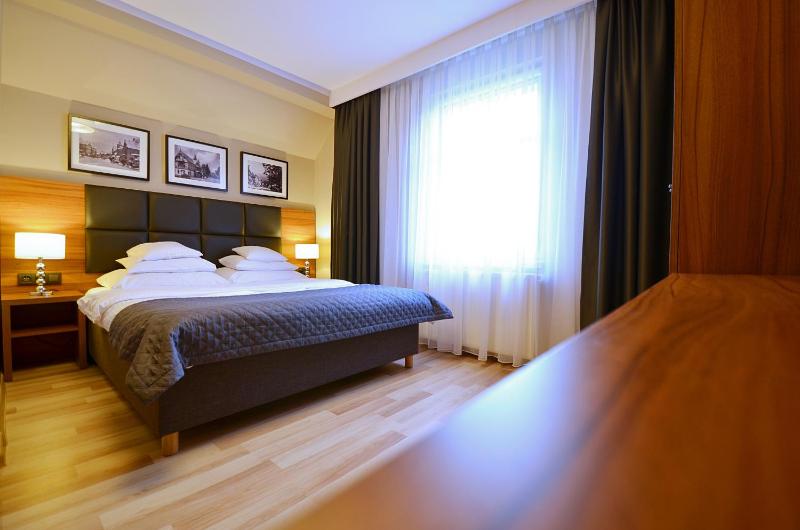 Double Room image 3