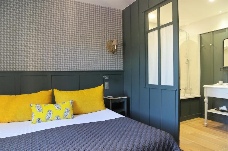 Classic Room image 1
