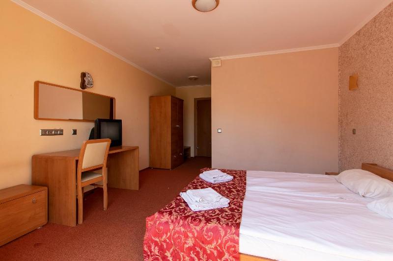 Double Room with Mountain View image 4