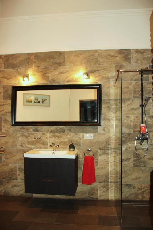 Two-Bedroom Apartment (6 Adults) image 2