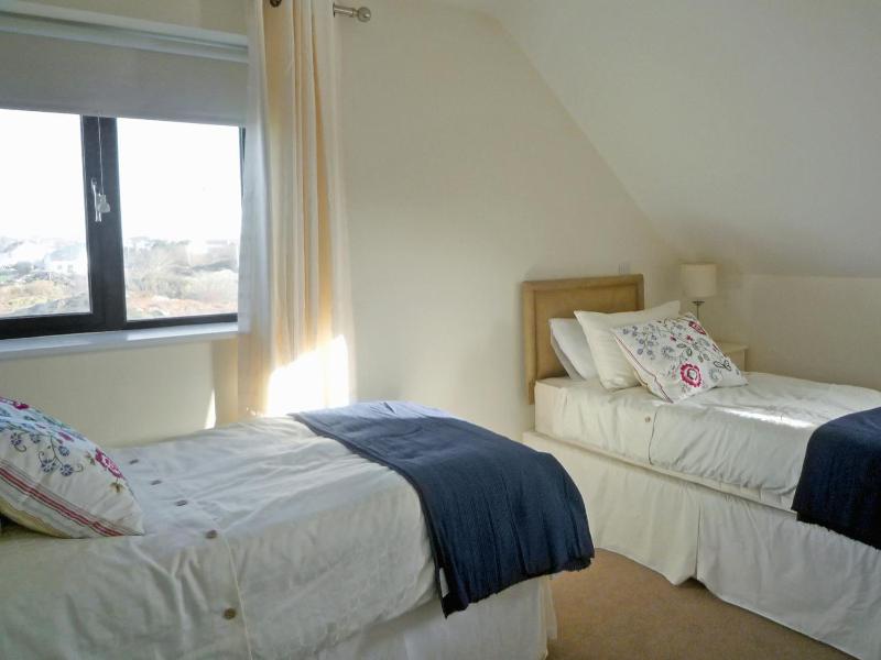Cnocan Na Cuaig Carraroe by Trident Holiday Homes - image 5