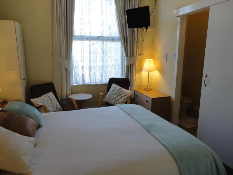 Standard Double Room image 2
