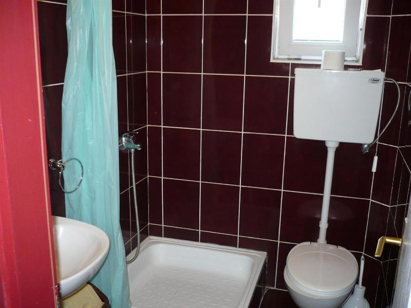 Quadruple Room image 2