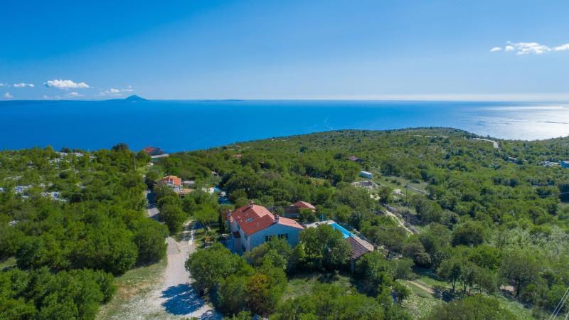 Villa image 3