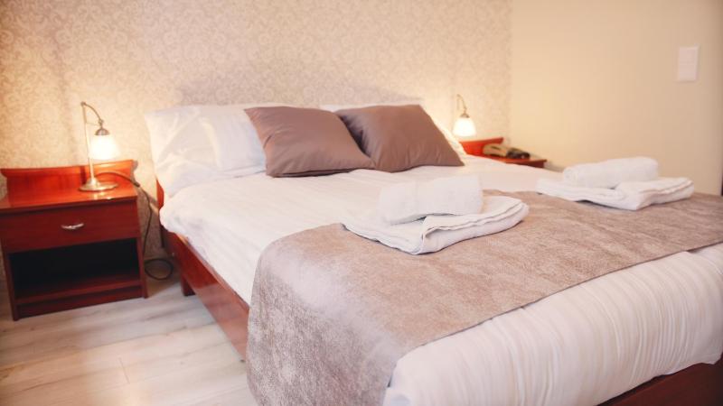 Deluxe Double Room with Balcony image 2