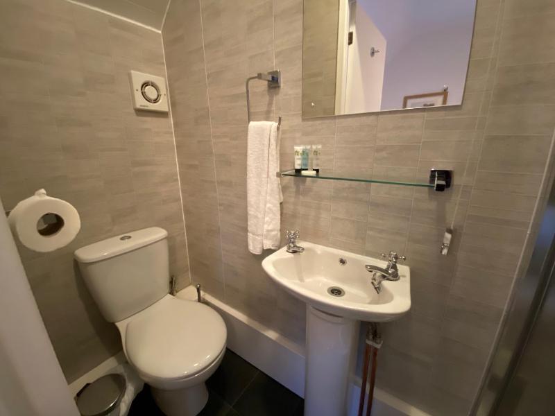 Single Room image 2