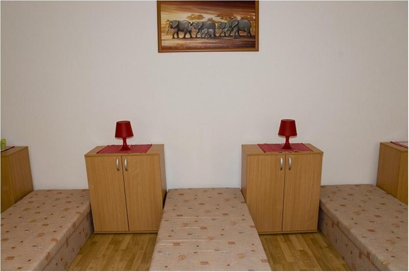 Hyde Park Hostel - image 9