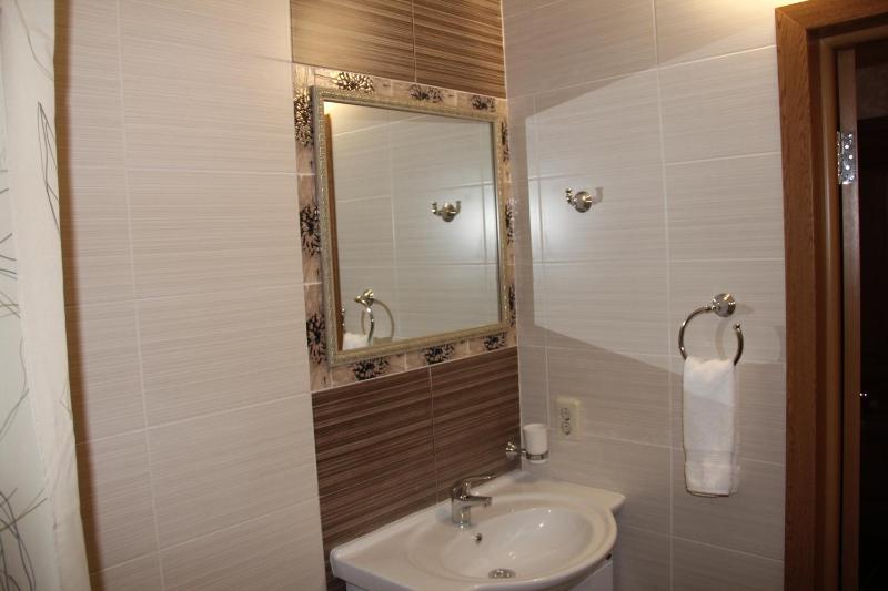 Deluxe Double or Twin Room with Balcony image 2